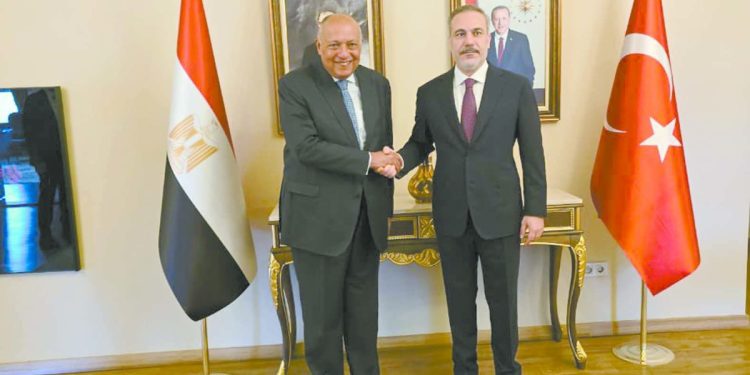 الأهلى كالعادة .. قرَّب بزيادة