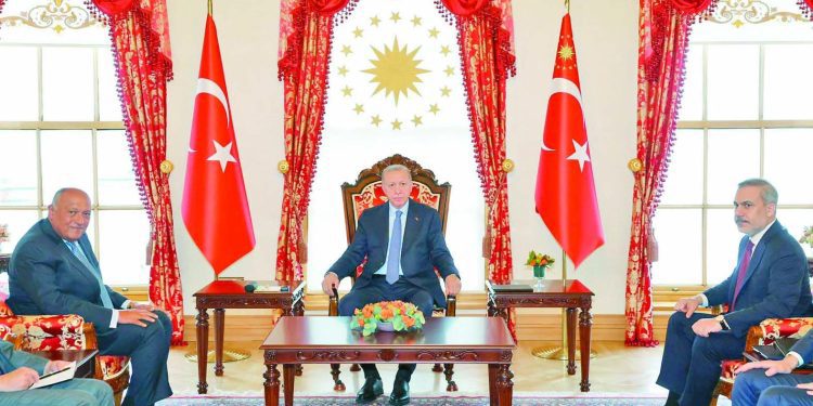 الأهلى كالعادة .. قرَّب بزيادة