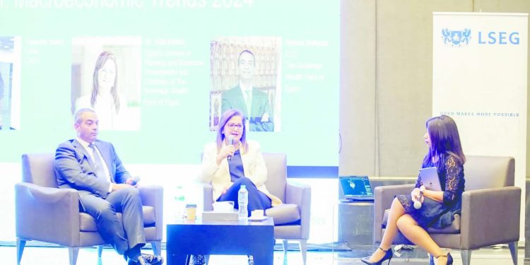 إطلاق أول منظومة لسياسات سوق العمل.. سبتمبر القادم 1 - جريدة الجمهورية سموحة «طمعان» .. وبلدية المحلة «عشمان»