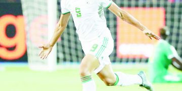 الزمالك يرفض معاقبة «شلبى».. ويصرف مكافآت للاعبين