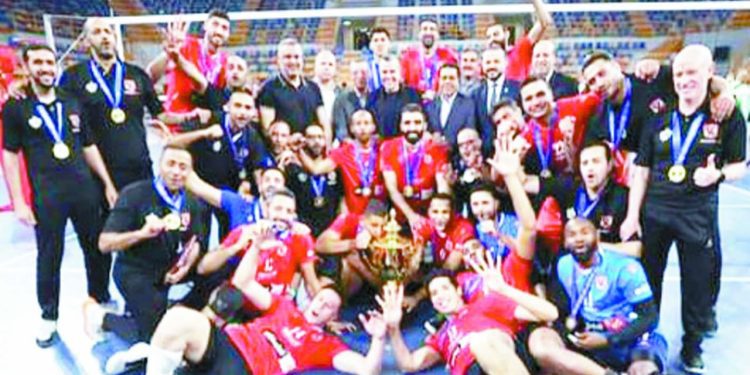 الزمالك يرفض معاقبة «شلبى».. ويصرف مكافآت للاعبين