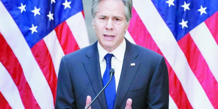 الزمالك يرفض معاقبة «شلبى».. ويصرف مكافآت للاعبين