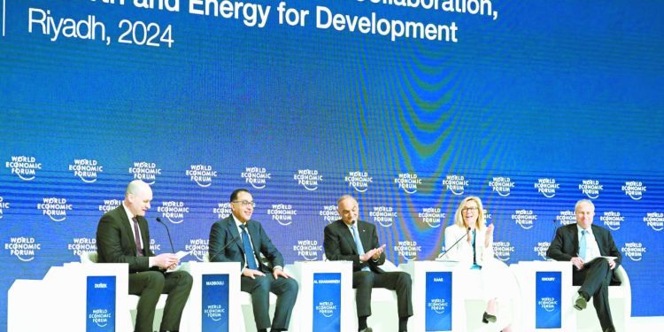 الزمالك يرفض معاقبة «شلبى».. ويصرف مكافآت للاعبين