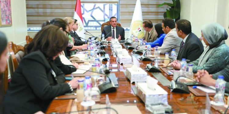 برنامج تنمية الصعيد يدعم الاستثمار بالمناطق المتأخرة تنموياً 1 - جريدة الجمهورية برنامج تنمية الصعيد يدعم الاستثمار بالمناطق المتأخرة تنموياً