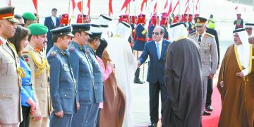 السيسى يصل البحرين للمشاركة فى قمة «المنامة»