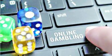 علماء الدين والاجتماع.. بعد انتشار القمار الإليكترونى وتجارة «اللايكات»