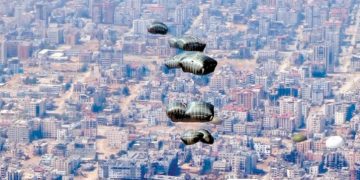 مصر تواصل «الإسقاط الجوى» للمساعدات على شمال غزة