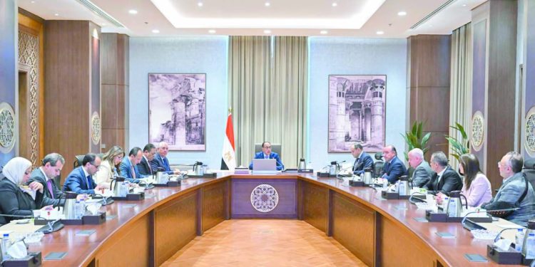 مدبولى تابع مع معيط تنفيذ المنظومة: تقديم موعد صرف «المساندة التصديرية» لـ 6 يونيو المقبل