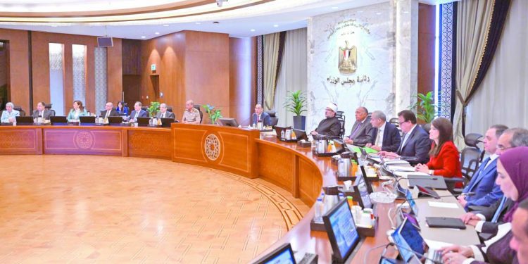 دراسة تطوير التعليم وربطه باحتياجات سوق العمل.. من خلال الحوار المجتمعى 1 - جريدة الجمهورية دراسة تطوير التعليم وربطه باحتياجات سوق العمل.. من خلال الحوار المجتمعى