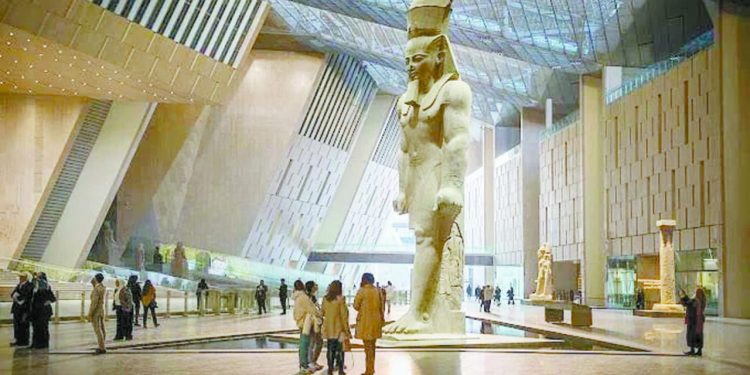 800 ألف زائر للمتحف الكبير مع بداية التشغيل التجريبى ومتوقع 2 مليون مع الافتتاح 1 - جريدة الجمهورية 800 ألف زائر للمتحف الكبير مع بداية التشغيل التجريبى ومتوقع 2 مليون مع الافتتاح