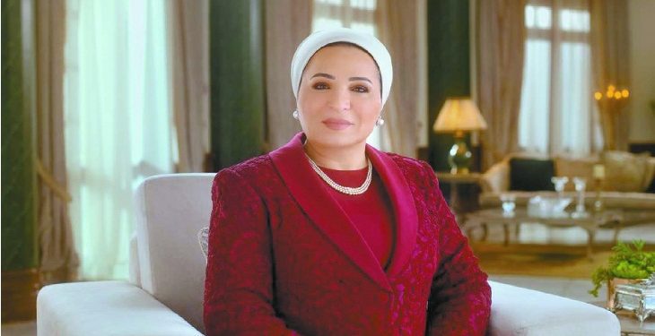 قرينة الرئيس تهنئ عمال مصر بعيدهم 