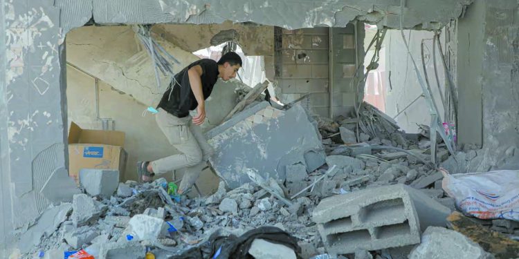 غزة تحت «القصف الصاروخى والمدفعى» للاحتلال 1 - جريدة الجمهورية قبل مواجهة توتنهام بالبريميرليج ضـــربة جـــديدة لـ «صـــــلاح»