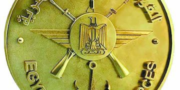 الأهلى يقترب من التجديد للقائد «معلول»