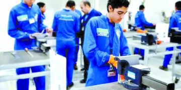 الأهلى يقترب من التجديد للقائد «معلول»