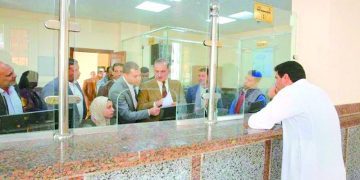 الأهلى يقترب من التجديد للقائد «معلول»