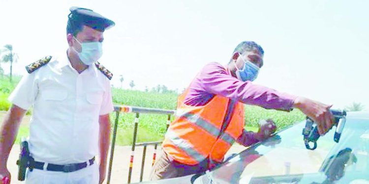 1356 مخالفة عدم تركيب الملصق الالكترونى بالسيارات 1 - جريدة الجمهورية قبل ذهاب نهائى الكونفيدرالية: علاج نفسى فى الزمالك