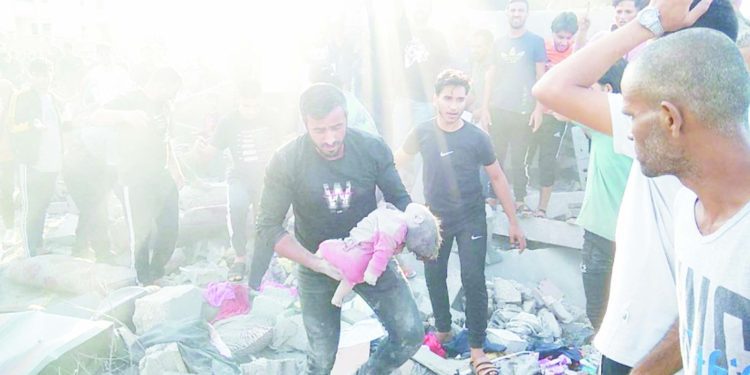 اعتداءات الاحتلال ضد الفلسطينيين أدت إلى أزمة إنسانية غير مسبوقة فى غزة 1 - جريدة الجمهورية الأهلى يطلب حكاماً أجانب لمباراتى بيراميدز والزمالك