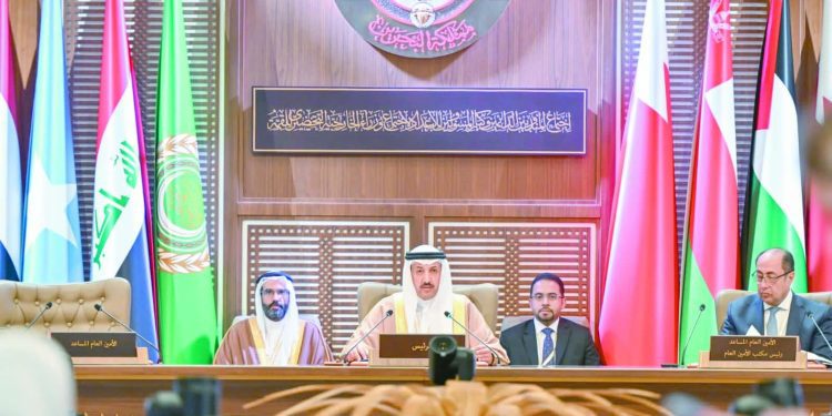 الأهلى يطلب حكاماً أجانب لمباراتى بيراميدز والزمالك