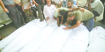 على استاد الرعب .. الزمالك «الفنان» يواجه نهضة «البركان»