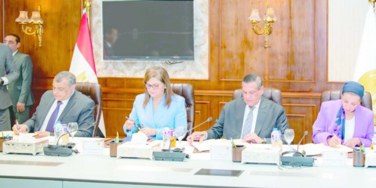 باستثمارات 495 مليون جنيه: 4 وزراء يوقعون عقد «مصنع مخلفات شبرامنت»