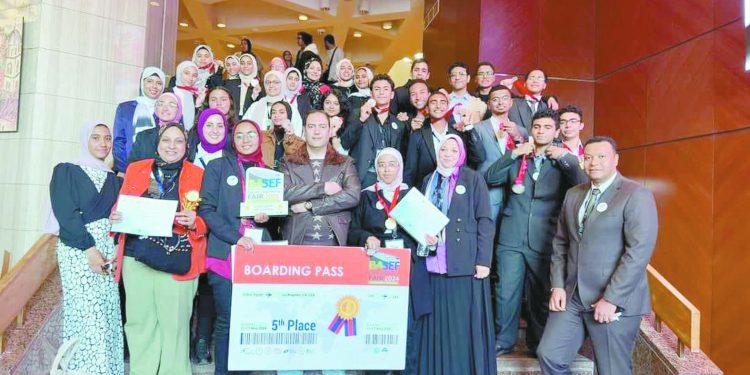 مدارس المتفوقين تبحث عن نصيبها العادل  فى  التنسيق  1 - جريدة الجمهورية مدارس المتفوقين تبحث عن نصيبها العادل        فى  التنسيق