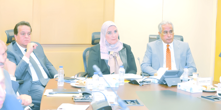 بتوجيهات رئاسية.. وبتضافر جهود 3 وزارات: العمالة غير المنتظمة.. تحت مظلة التأمين الصحى والاجتماعى