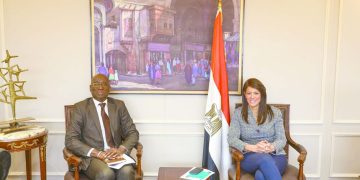 «المشاط» تبحث المشروعات المستقبلية مع «الأفريقى للتنمية»