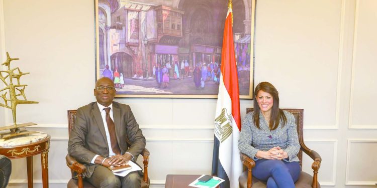 «المشاط» تبحث المشروعات المستقبلية مع «الأفريقى للتنمية» 1 - جريدة الجمهورية «المشاط» تبحث المشروعات المستقبلية مع «الأفريقى للتنمية»