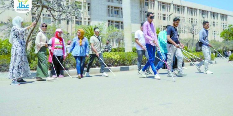 «مشاية» للطلبة المكفوفين بجامعة الزقازيق