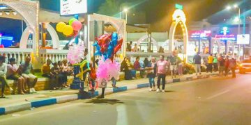 الموجة الحارة غيرّت عادة المصريين: احتفالات العيد «ليلية».. والسهرة صباحى