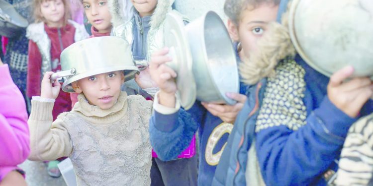 محاولة «أهلاوية» أخيرة لضم «كوناتيه»