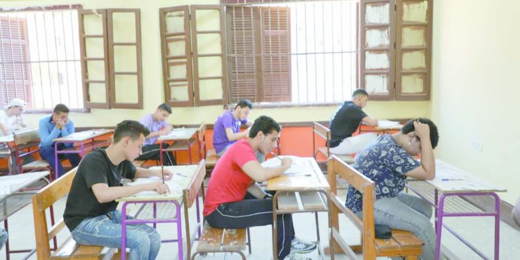 محاولة «أهلاوية» أخيرة لضم «كوناتيه»