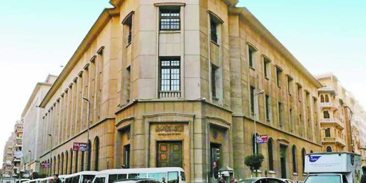 8 ملايين دولار للموافقة شروط «أهلاوية» لرحيل «عاشور»