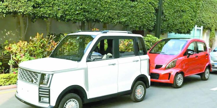 وزير قطاع الأعمال: ترسية السيارة الكهربائية على إحدى الشركات الصينية نهاية الشهر 1 - جريدة الجمهورية 8 ملايين دولار للموافقة شروط «أهلاوية» لرحيل «عاشور»