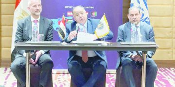 الزمالك ينفى التفاوض مع بن شرقى