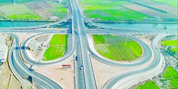 الزمالك ينفى التفاوض مع بن شرقى