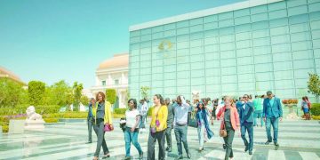 شباب الدبلوماسيين بجامعة «سنجور» الدولية يزورون العاصمة الإدارية 6 - جريدة الجمهورية لماذا أكتب؟!