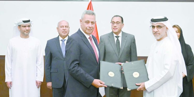 «الوزير»: لن نبيع موانئنا.. والاتفاقيات شراكة ثنائية لنقل الخبرات ودعم السياحة 1 - جريدة الجمهورية لماذا أكتب؟!