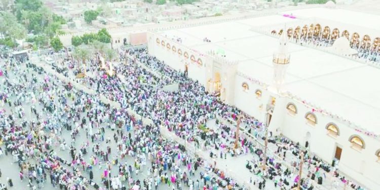 المصريون كبروا.. صلوا.. نحروا.. وتزاوروا 1 - جريدة الجمهورية مدربون ابتعدوا عن الملاعب