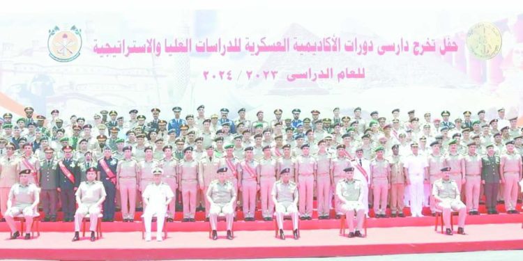 القائد العام يشهد تخرج دورات جديدة بالأكاديمية العسكرية للدراسات العليا والإستراتيجية 1 - جريدة الجمهورية المقاولون العرب ينتظر رد الجبلاية والرابطة