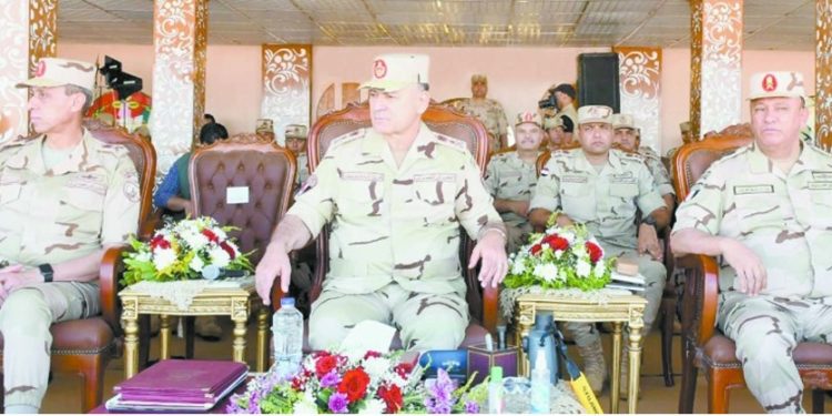 الفريق أسامة عسكر خلال تنفيذ البيان العملى لإجراءات التأمين التخصصى 1 - جريدة الجمهورية الفريق أسامة عسكر خلال تنفيذ البيان العملى لإجراءات التأمين التخصصى