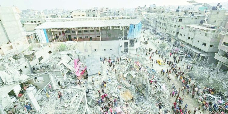 الأزمة الإنسانية «تعتصر غزة»