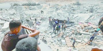 محاولة «أهلاوية» أخيرة لضم «كوناتيه»