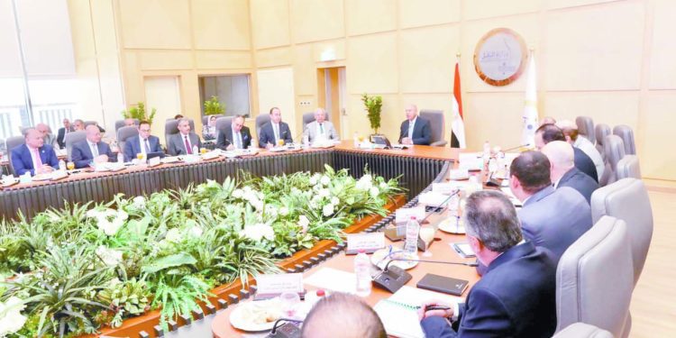 محاولة «أهلاوية» أخيرة لضم «كوناتيه»