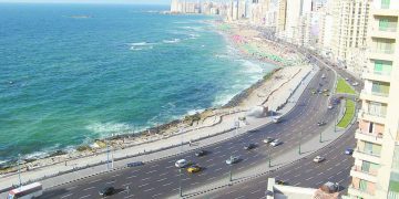 محاولة «أهلاوية» أخيرة لضم «كوناتيه»