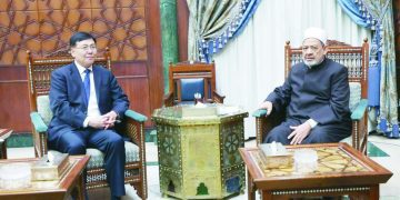شيخ الأزهر لمسئول الشئون الدينية بالصين:الإسلام يعزز التعايش.. وقبول الآخر
