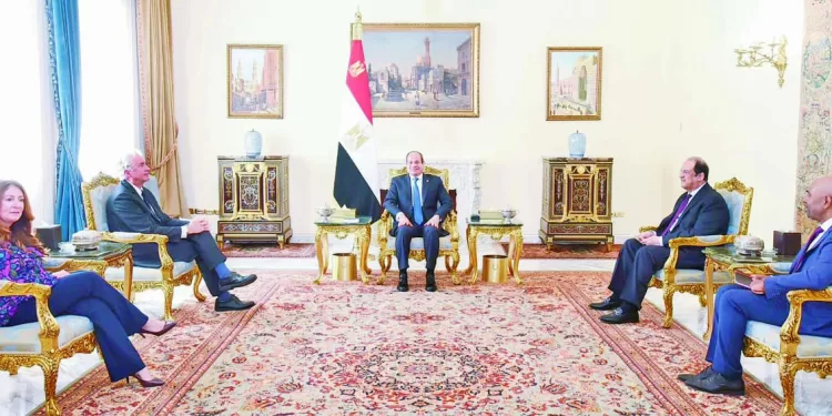 السيسى لرئيس وكالة الاستخبارات الأمريكية: مصر  ترفض العمليات العسكرية فى غزة..وعلى المجتمع  الدولى تحمّل مسئولياته