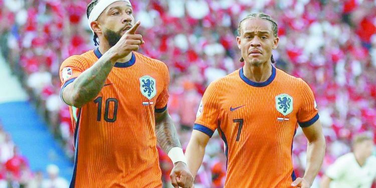 «الطواحين» تتحدى الطموح الرومانى 1 - جريدة الجمهورية 10 مهاجمين أجانب للأهلى