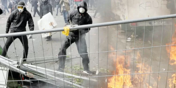 عبدالله السعيد ثالث هدافى الدورى عبر التاريخ