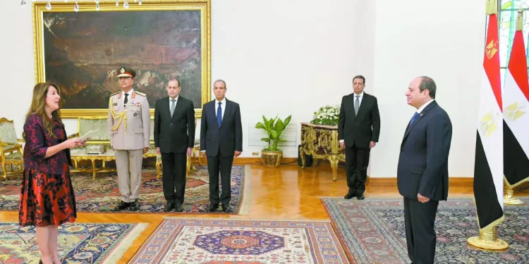 «الخميس» وصول الوفد الأول لـ «باريس»